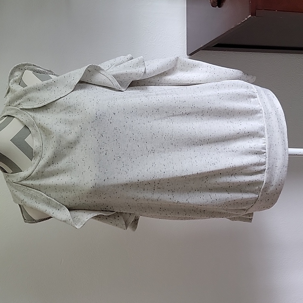 Isabel maternity cold shoulder size small light weight sweater